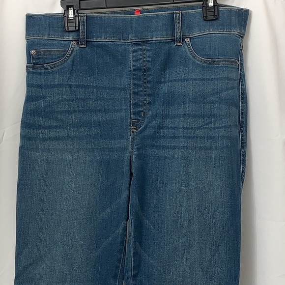 Women’s Spanx Pull On Medium Wash Flared Jeans Size XL EUC - Picture 3 of 7